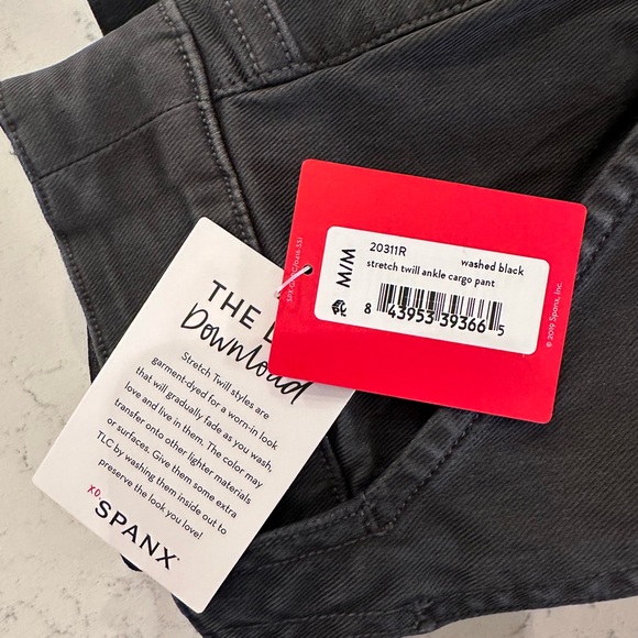 NWT Spanx stretch twill cargo ankle pant - washed black - medium - Picture 4 of 4
